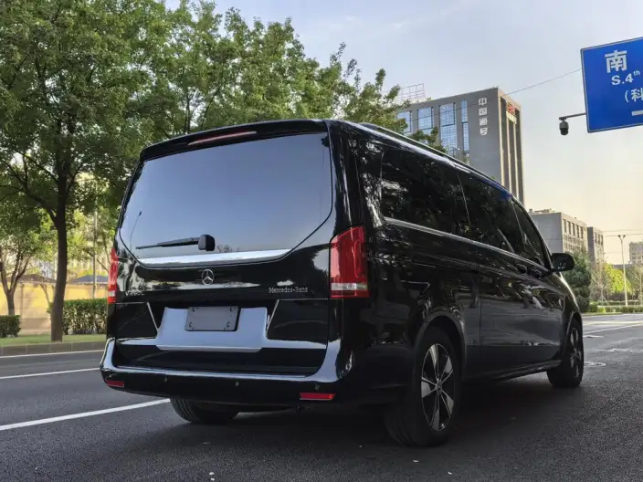 Mercedes-Benz V-Class 2022 Model V 260 L Long wheelbase Premium Edition – фото 7