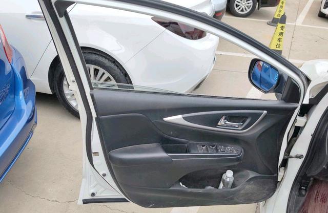 Honda Lingpai 2016 1.8L CVT Comfort – фото 4