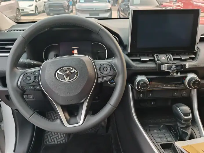 Toyota RAV4 2021 Model 2.0L CVT 4WD Premium Edition – фото 6