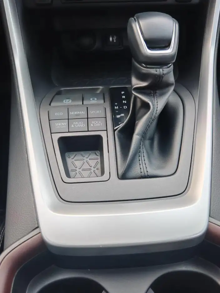 Toyota RAV4 2021 Model 2.0L CVT 4WD Premium Edition – фото 7
