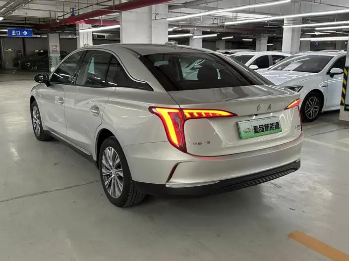 Hongqi E-QM5 2023 Model 560KM PLUS Edition 140kW
