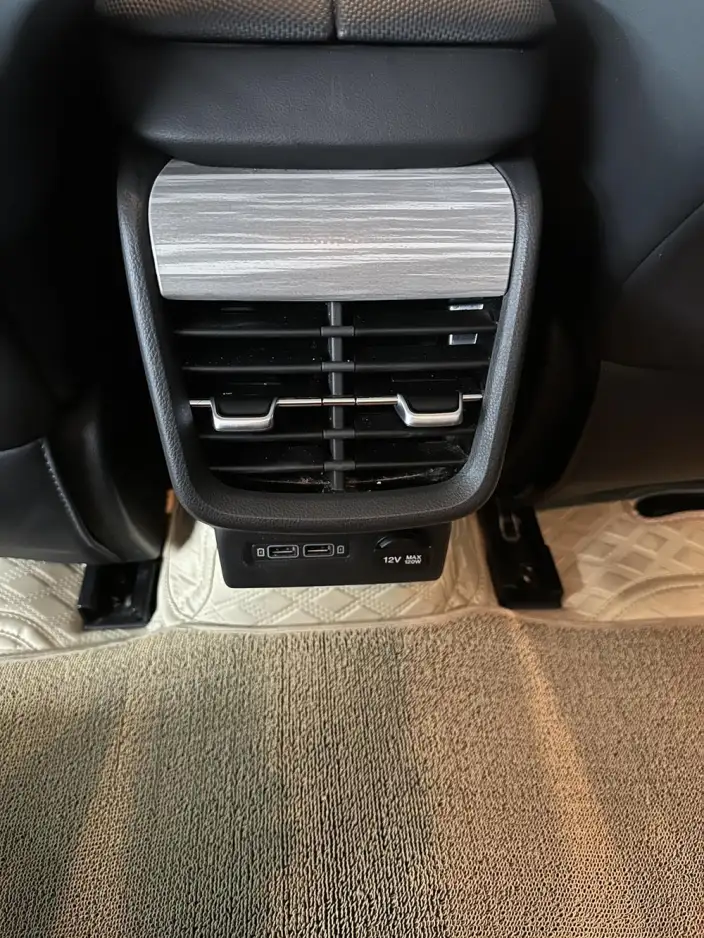 Hongqi E-QM5 2023 Model 560KM PLUS Edition 140kW – фото 7