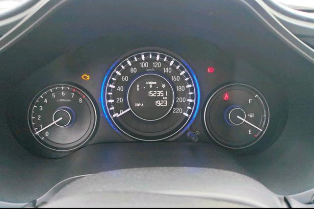 Honda Lingpai 2013 модификация 1.8L Manual Com f ort Edition – фото 6