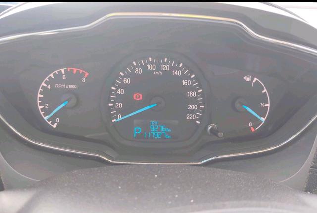 Ford Escort 2015 1.5L Automatic Fashion – фото 6