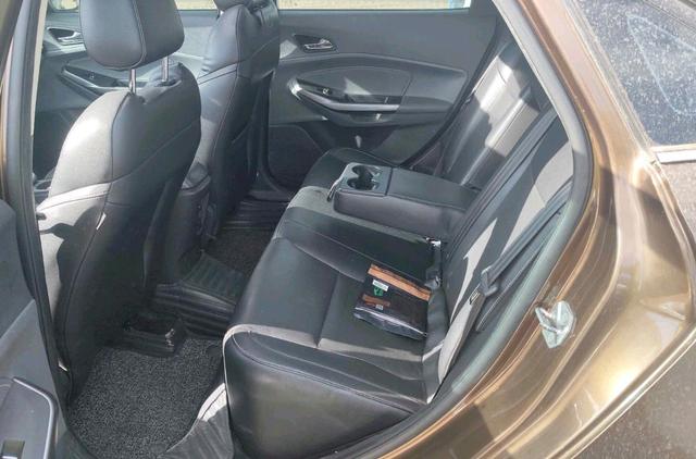 Ford Escort 2015 1.5L Automatic Fashion – фото 8