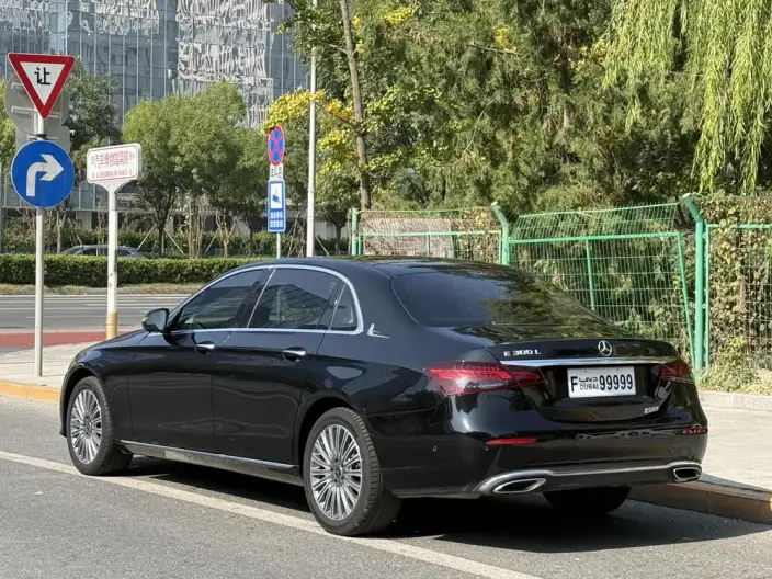 Mercedes-Benz E-Class 2023 Model Facelift E 300 L Fashion Model sedan – фото 3