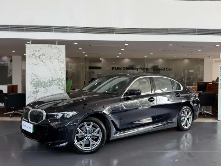 BMW i3 2026 Model Facelift eDrive35L – фото 1