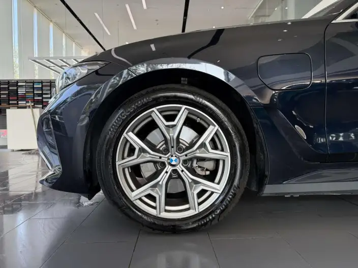 BMW i3 2026 Model Facelift eDrive35L – фото 6