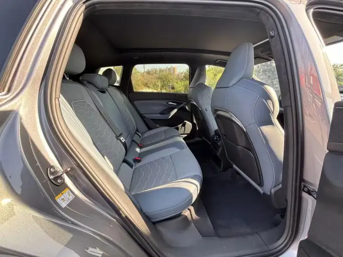 AUDI Q6L e-tron 2026 Model Ultra-long Endurance – фото 9