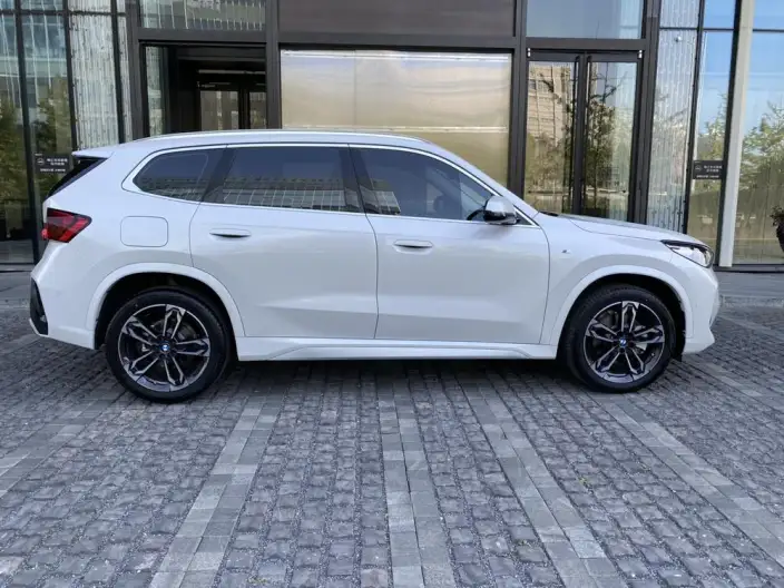 BMW X1 2025 Model sDrive25Li M Sports Set – фото 6