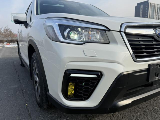 Subaru Forester 2021 2.0i Luxury EyeSight – фото 9