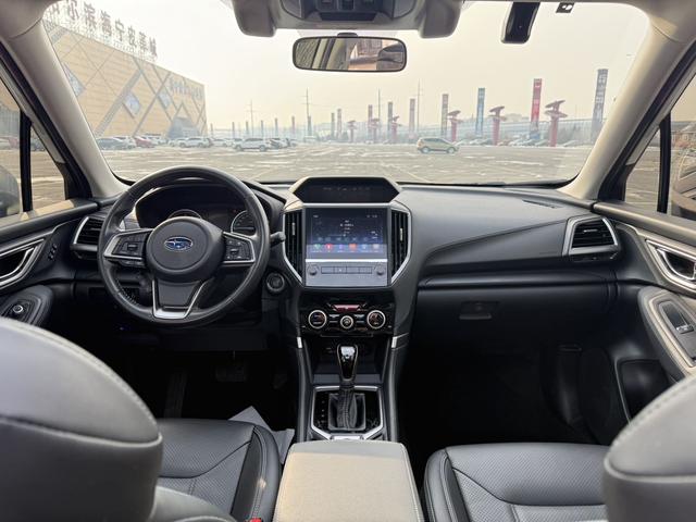 Subaru Forester 2021 2.0i Luxury EyeSight – фото 17