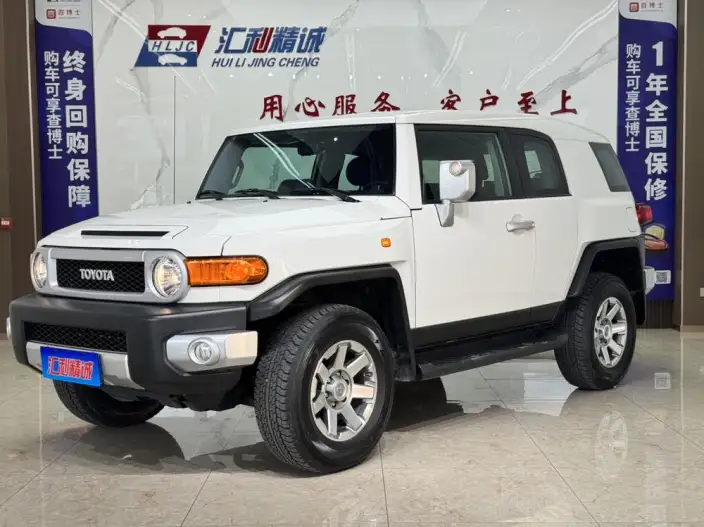 FJ Cruiser 2022 Model 4.0L Automatic 4WD 5 seat Parallel Imported – фото 1