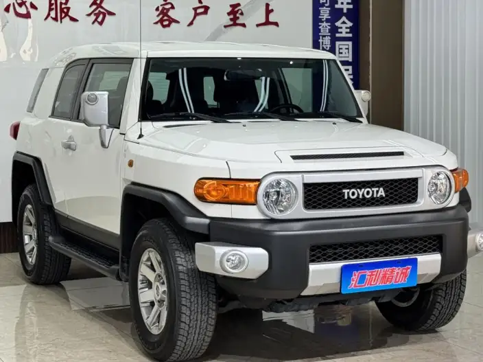FJ Cruiser 2022 Model 4.0L Automatic 4WD 5 seat Parallel Imported – фото 3