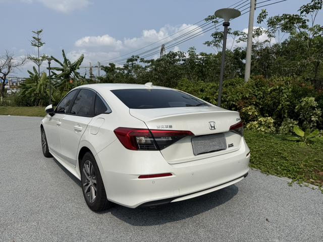 Honda Civic 2023 240TURBO CVT Dynamic – фото 4