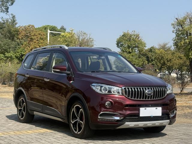 SWM X7 Модель 2018 года комплектация 1.5T Manual Luxury Connected Edition 7 seat