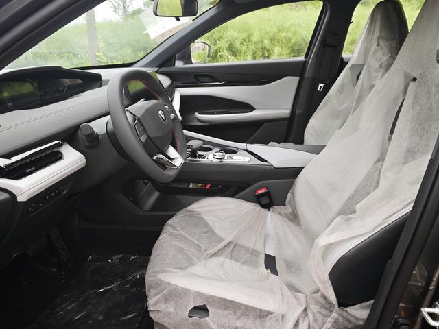 Changan UNI-V iDD 2024 модификация Blue whale Smart power iDD 136km Smart Prestige тип – фото 6