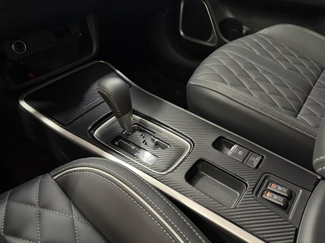 Mitsubishi Outlander 2021 2.0L 2WD Premium 5-Seater – фото 10