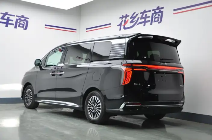 HONGQI HQ9 PHEV 2026 Model 4WD Deluxe Edition