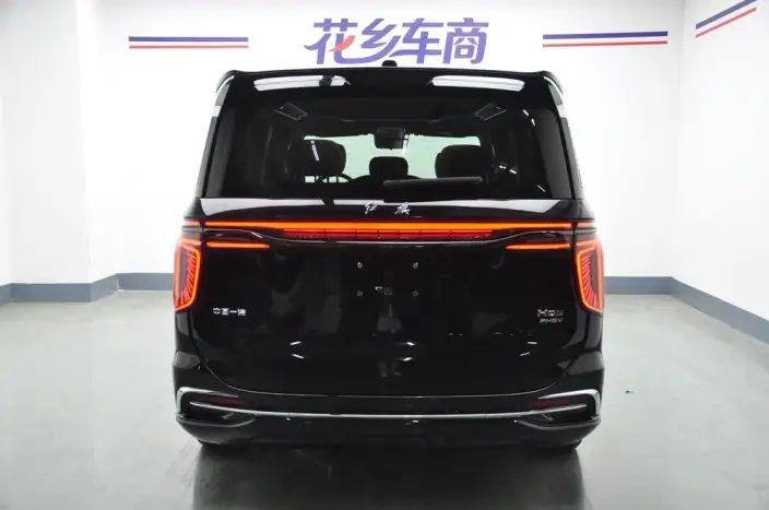 HONGQI HQ9 PHEV 2026 Model 4WD Deluxe Edition – фото 5