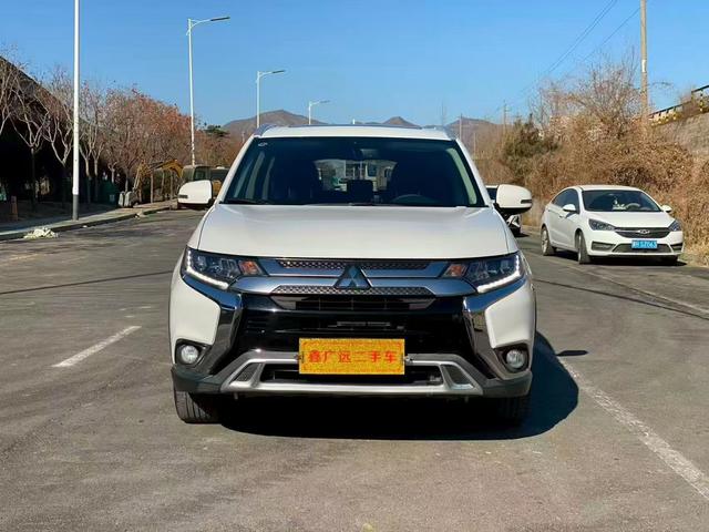Mitsubishi Outlander Модель 2019 года 2.4L 4WD Enjoy Edition 5 seat Country VI – фото 2