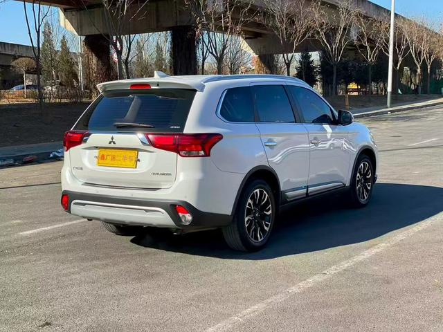 Mitsubishi Outlander Модель 2019 года 2.4L 4WD Enjoy Edition 5 seat Country VI – фото 4