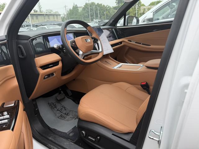 Geely Galaxy L7 2025 модификация 1.5L EM-i 115km Tiggo Edition – фото 8
