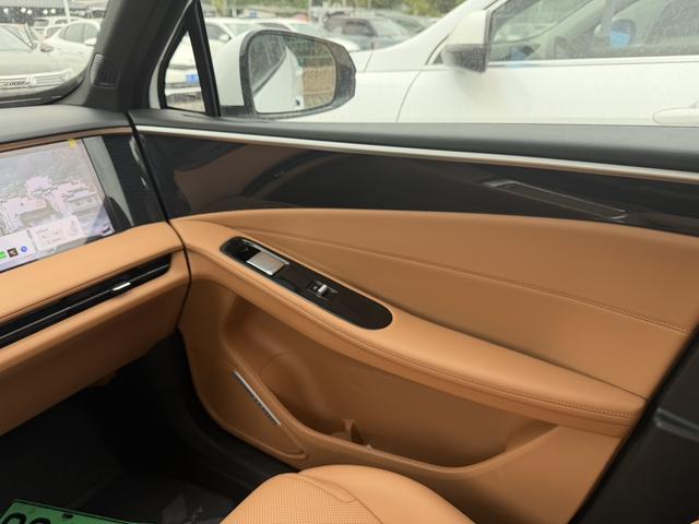 Geely Galaxy L7 2025 модификация 1.5L EM-i 115km Tiggo Edition – фото 13
