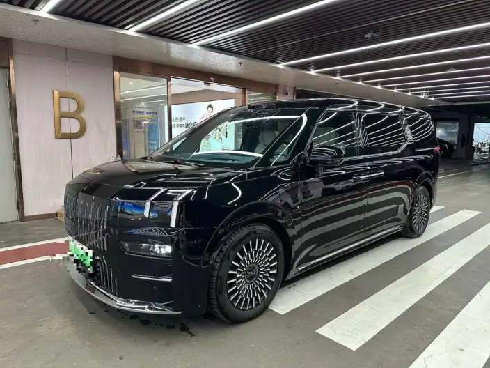 ZEEKR 009 2025 Model VI seat Executive Edition 4WD 108kWh