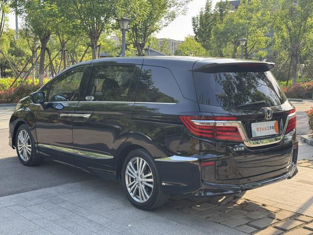Honda Elysion 2016 2.4L Luxury – фото 4