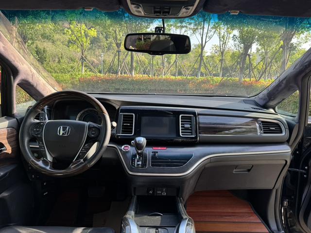 Honda Elysion 2016 2.4L Luxury – фото 9