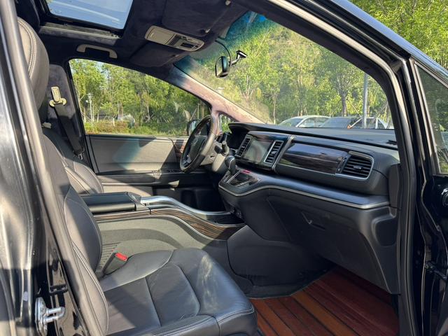 Honda Elysion 2016 2.4L Luxury – фото 11