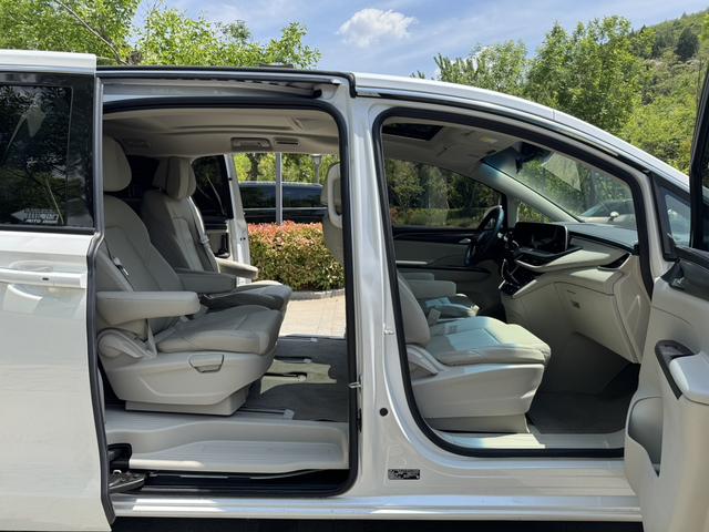 Buick GL8 2022 ES Land Premium 653T Comfort – фото 7