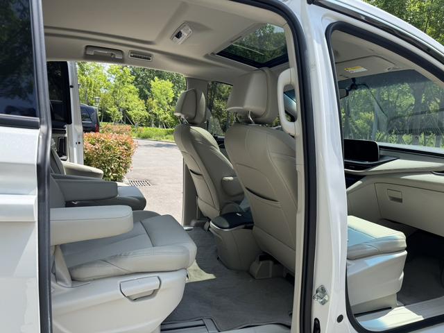 Buick GL8 2022 ES Land Premium 653T Comfort – фото 8