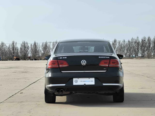 Volkswagen Magotan 2015 1.8TSI Premium – фото 5