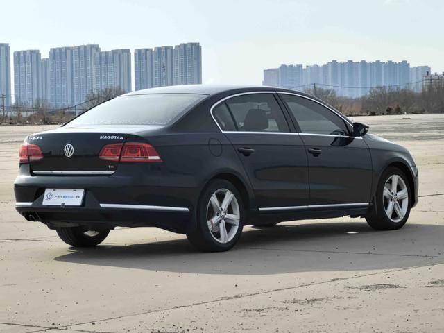 Volkswagen Magotan 2015 1.8TSI Premium – фото 6