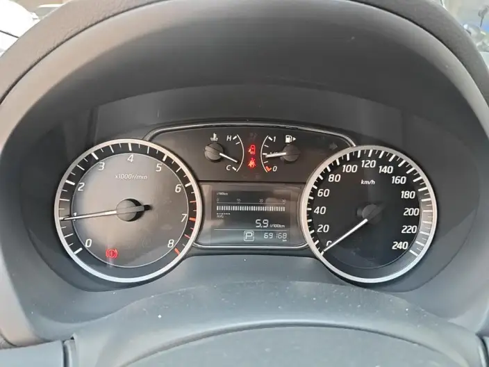 Nissan Sylphy 2022 Model Classic 1.6 XL CVT Deluxe Edition – фото 6