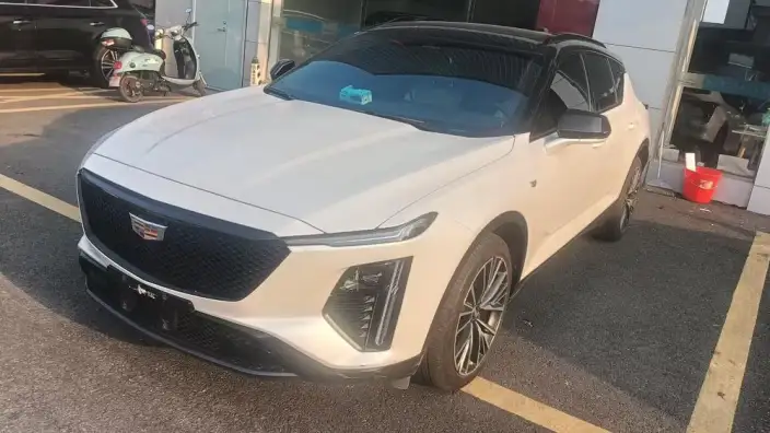 Cadillac GT4 2023 Model 25T Luxury Model