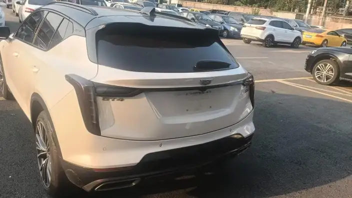 Cadillac GT4 2023 Model 25T Luxury Model