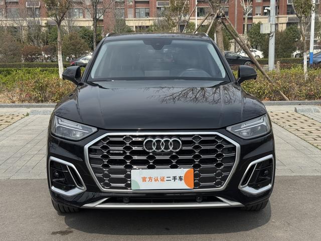 Audi Q5L Sportback 2022 40 TFSI Luxury – фото 2