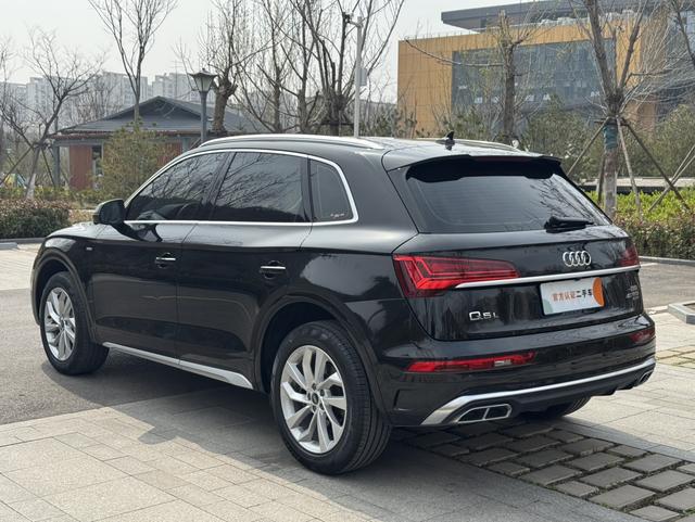 Audi Q5L Sportback 2022 40 TFSI Luxury – фото 4