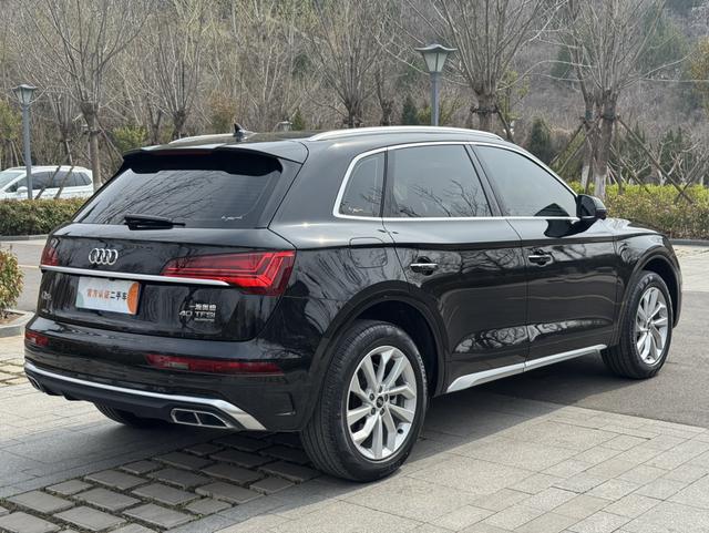 Audi Q5L Sportback 2022 40 TFSI Luxury – фото 6