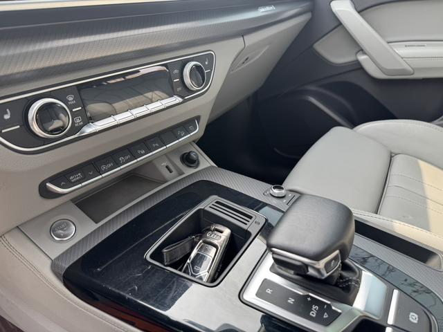 Audi Q5L Sportback 2022 40 TFSI Luxury – фото 9