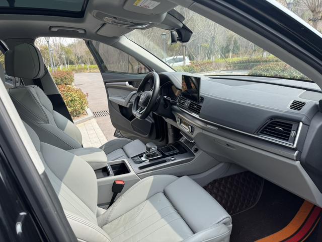 Audi Q5L Sportback 2022 40 TFSI Luxury – фото 11