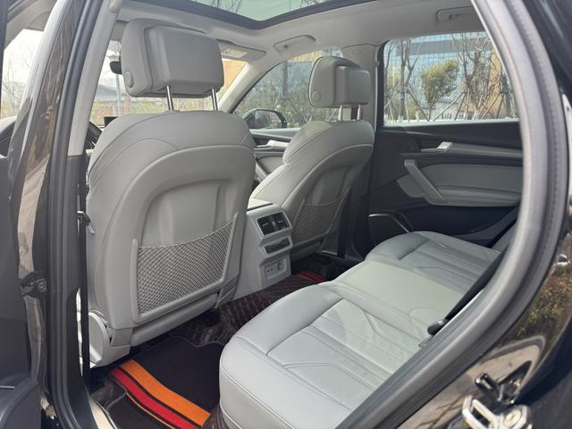Audi Q5L Sportback 2022 40 TFSI Luxury – фото 15