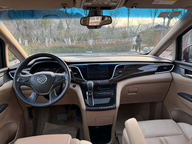 Buick GL8 2017 ES 28T Luxury China V – фото 10