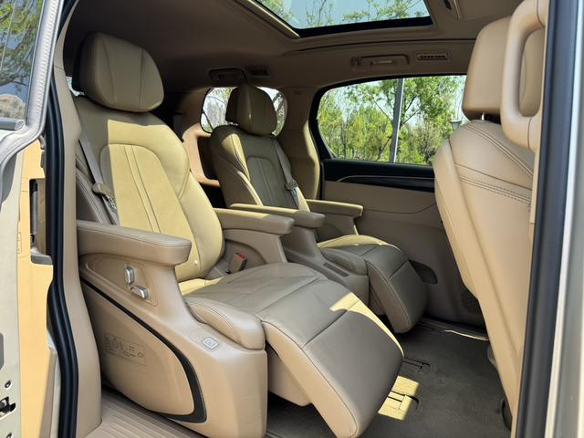 Buick GL8 2021 ES Land Premium 653T Luxury – фото 13