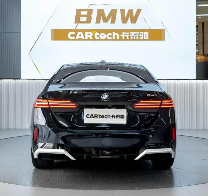 BMW 5 Series 2024 Model 525Li M Sports Set – фото 5