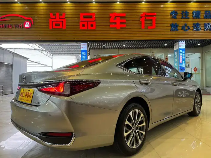 Lexus ES 2022 Model 200 Superior Edition – фото 6