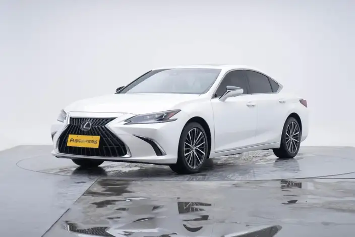 Lexus ES 2022 Model 300h Premium